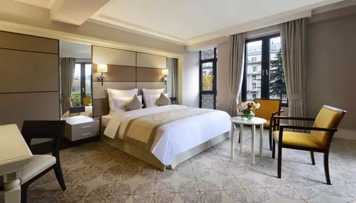 هتل آمباسادوری تفلیس